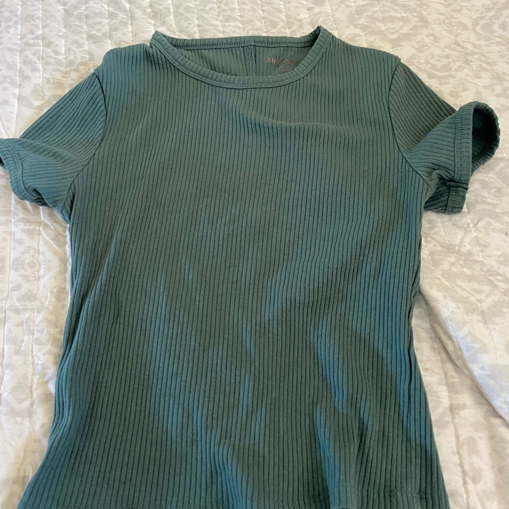 Girls • short sleeve• Good condition•